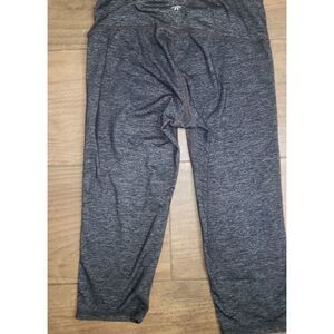 ATHLETA  Gray Quest Chaturanga Knicker 545951 sz Xs